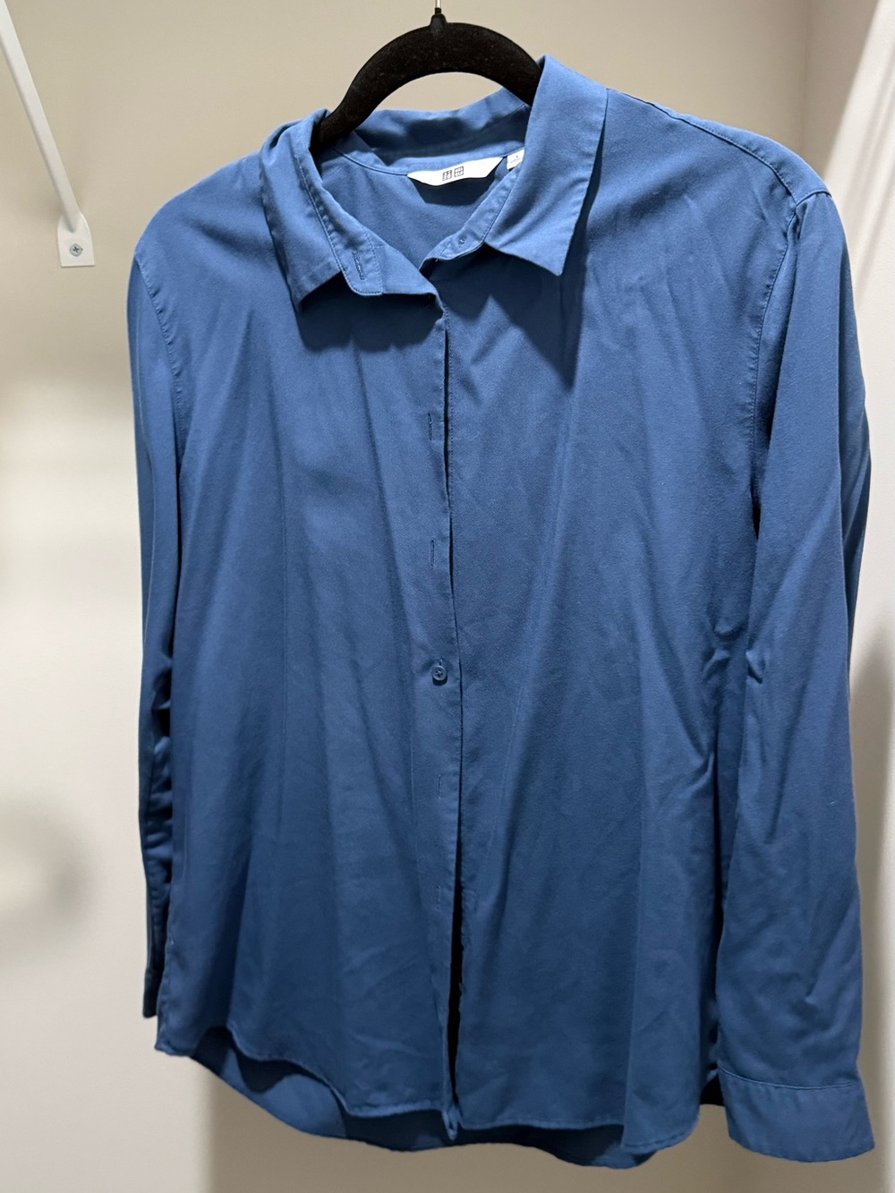 Uniqlo Women's Blue Button-Down Blouse